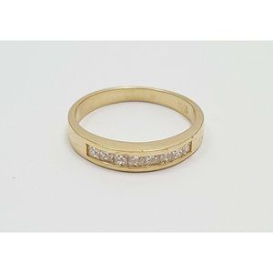 Beautiful 18K Karat Solid Yellow Gold Princess Cut Diamond Engagement Ring Band